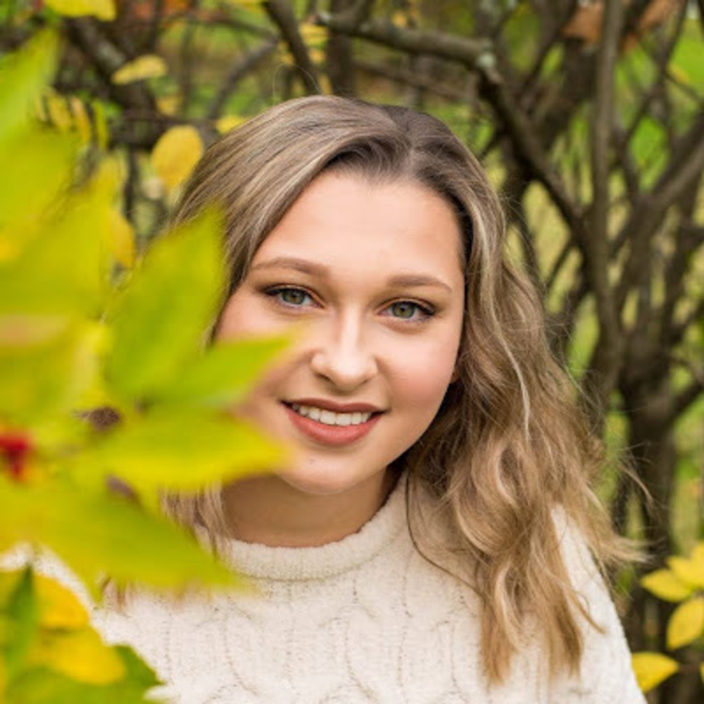 Meet your Posher, Nina
